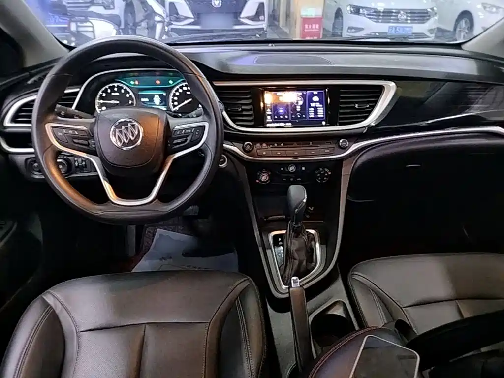 Buick Excelle — миниатюра 10