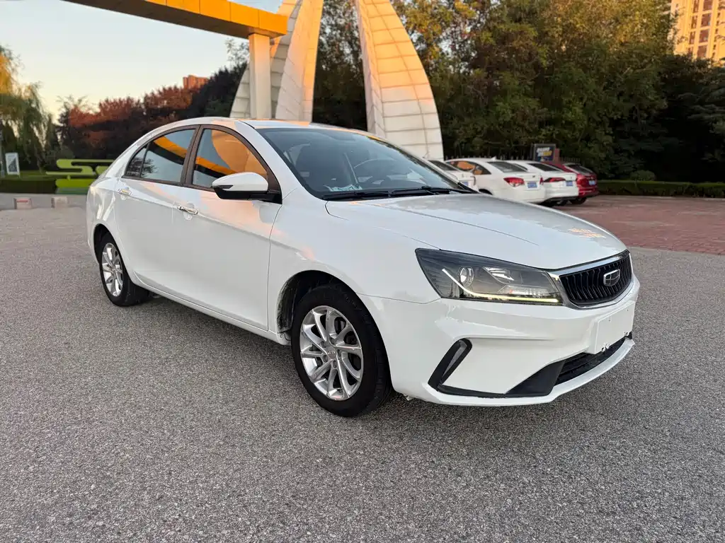 Geely Emgrand — миниатюра 3