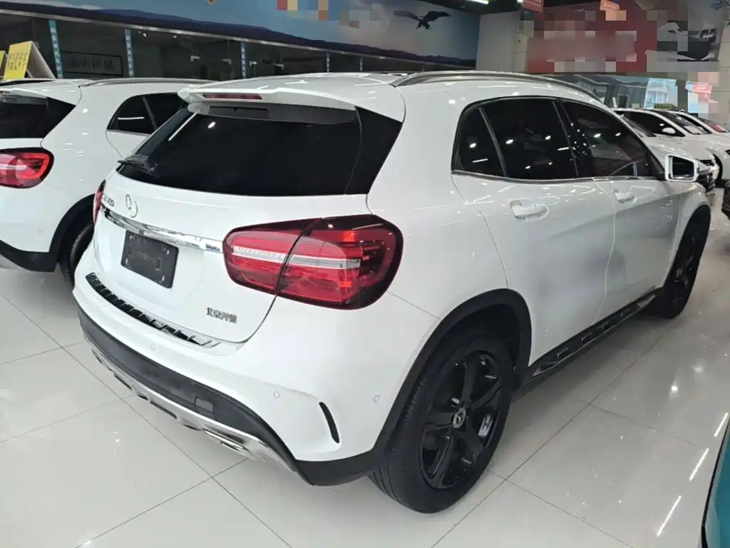 Mercedes-Benz GLA — миниатюра 7