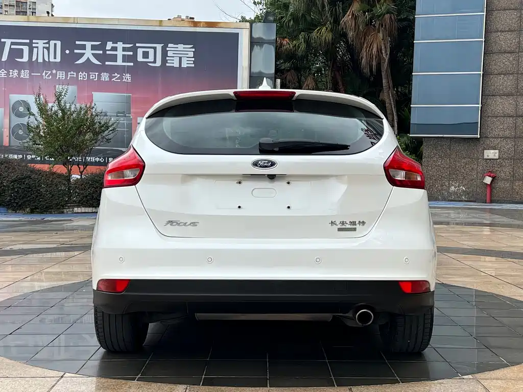 Ford Focus — миниатюра 5