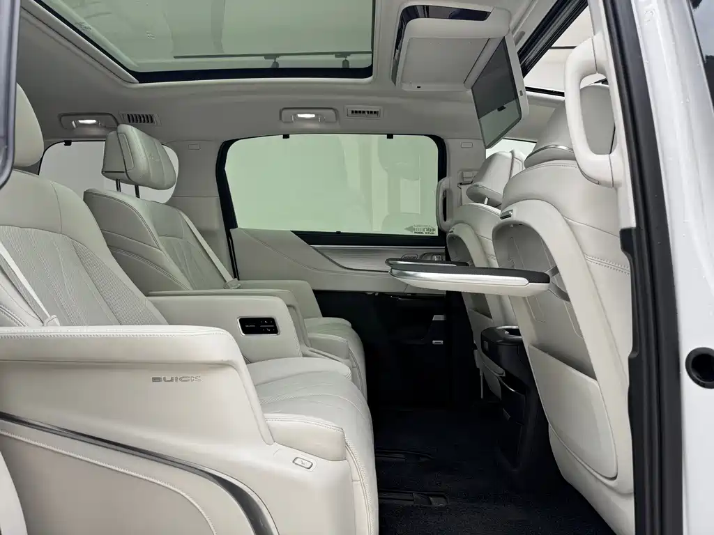 Buick GL8 Hybrid — миниатюра 16
