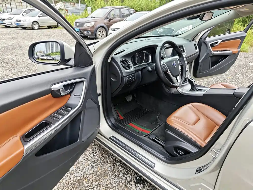 Volvo S60 — миниатюра 10