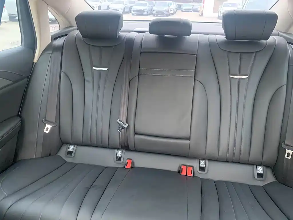 Hongqi Hongqi H5 — миниатюра 14