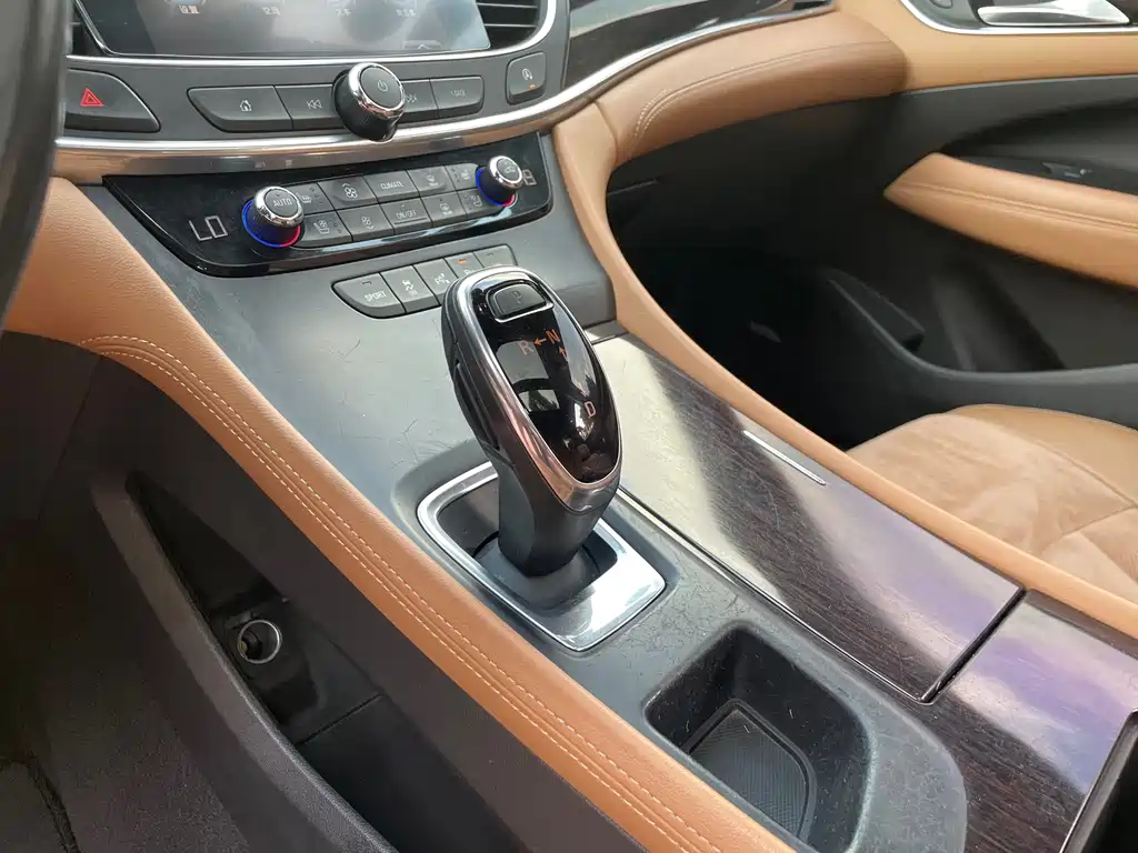 Buick LaCrosse — миниатюра 24