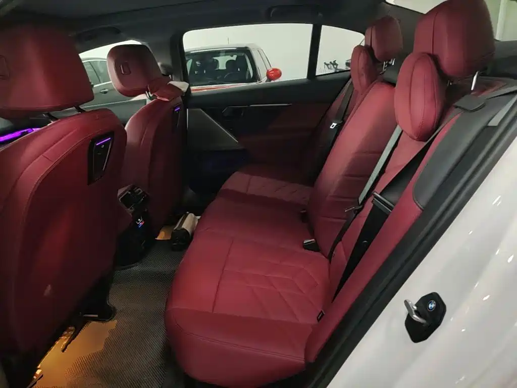 BMW i5 — миниатюра 17