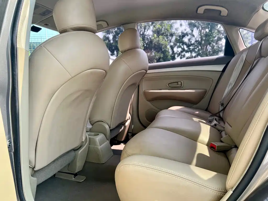 Nissan Sylphy — миниатюра 6