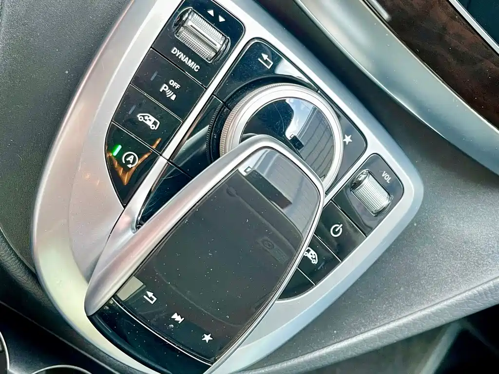 Mercedes-Benz V-Class — миниатюра 14