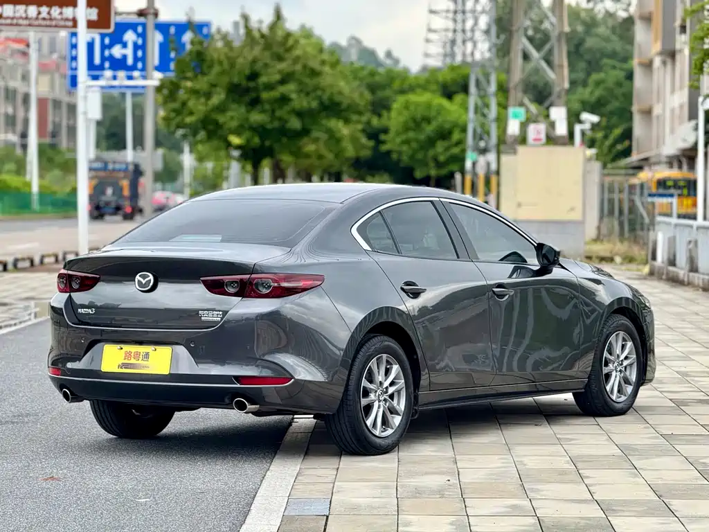 Mazda 3 Axela — миниатюра 7