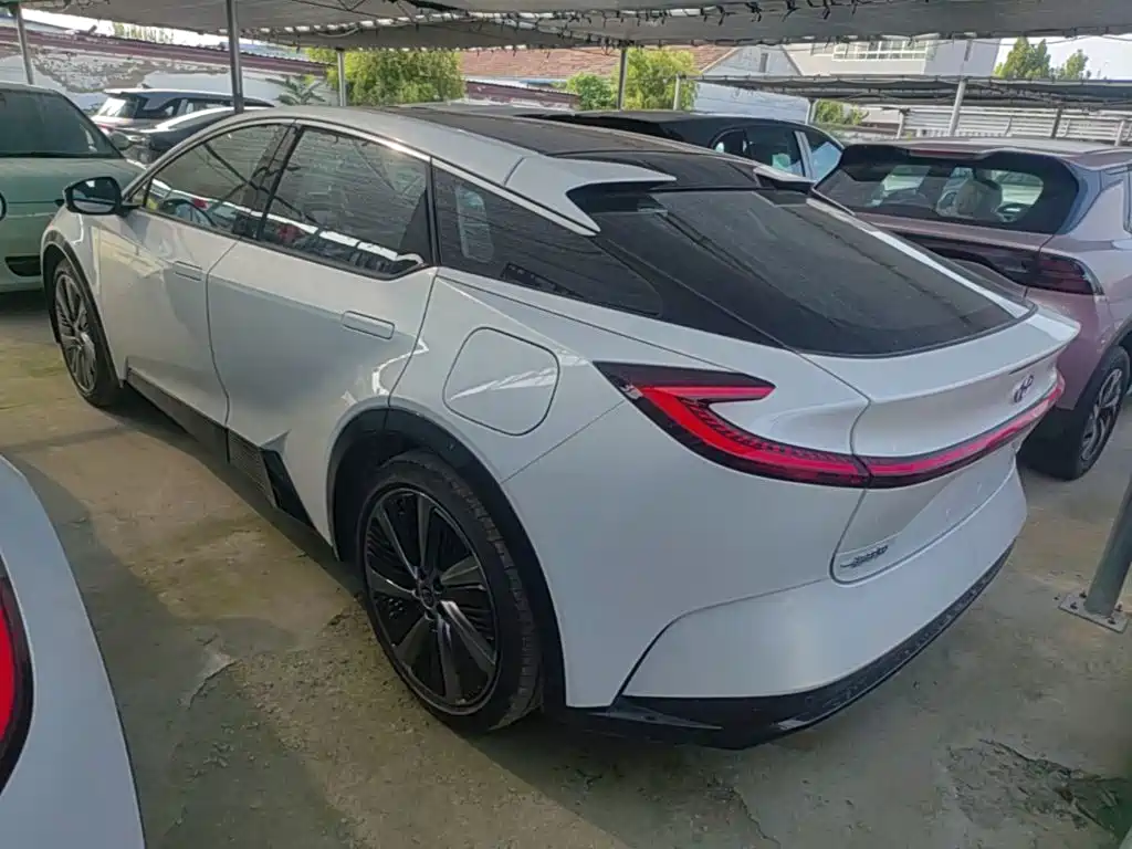 Toyota Toyota BZ5 — миниатюра 5