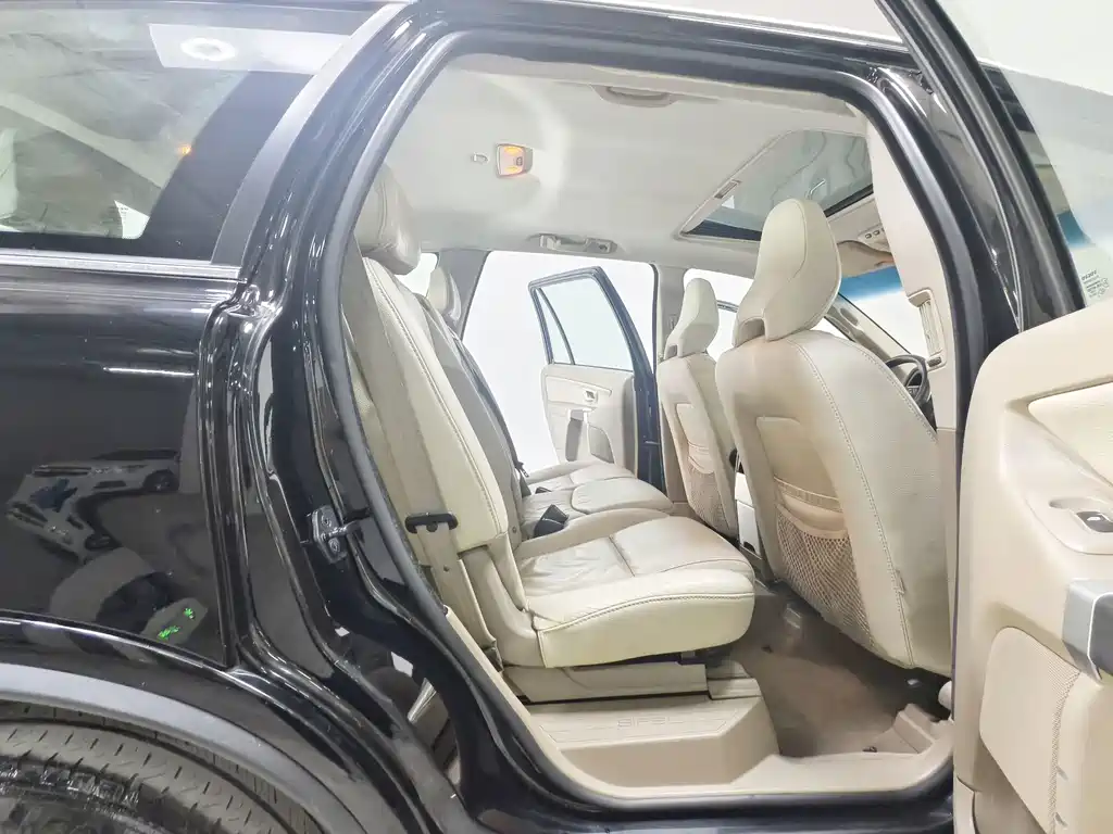 Volvo XC90 — миниатюра 18