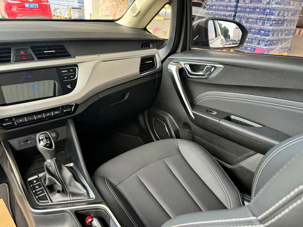 Geely Vision X3 — миниатюра 14