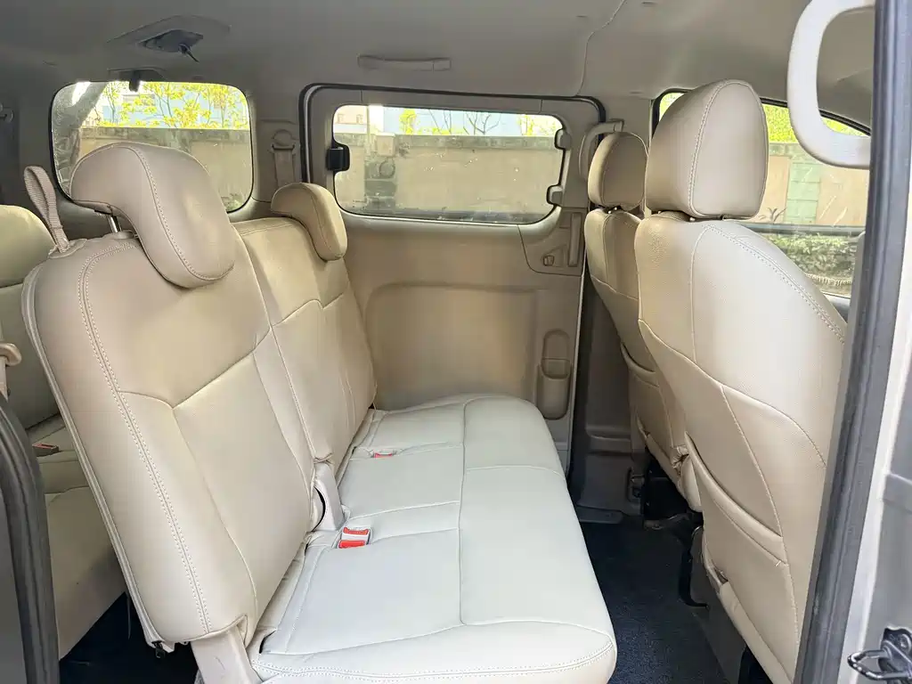 Nissan NV200 — миниатюра 11