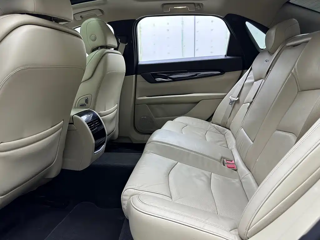 Cadillac CT6 — миниатюра 9