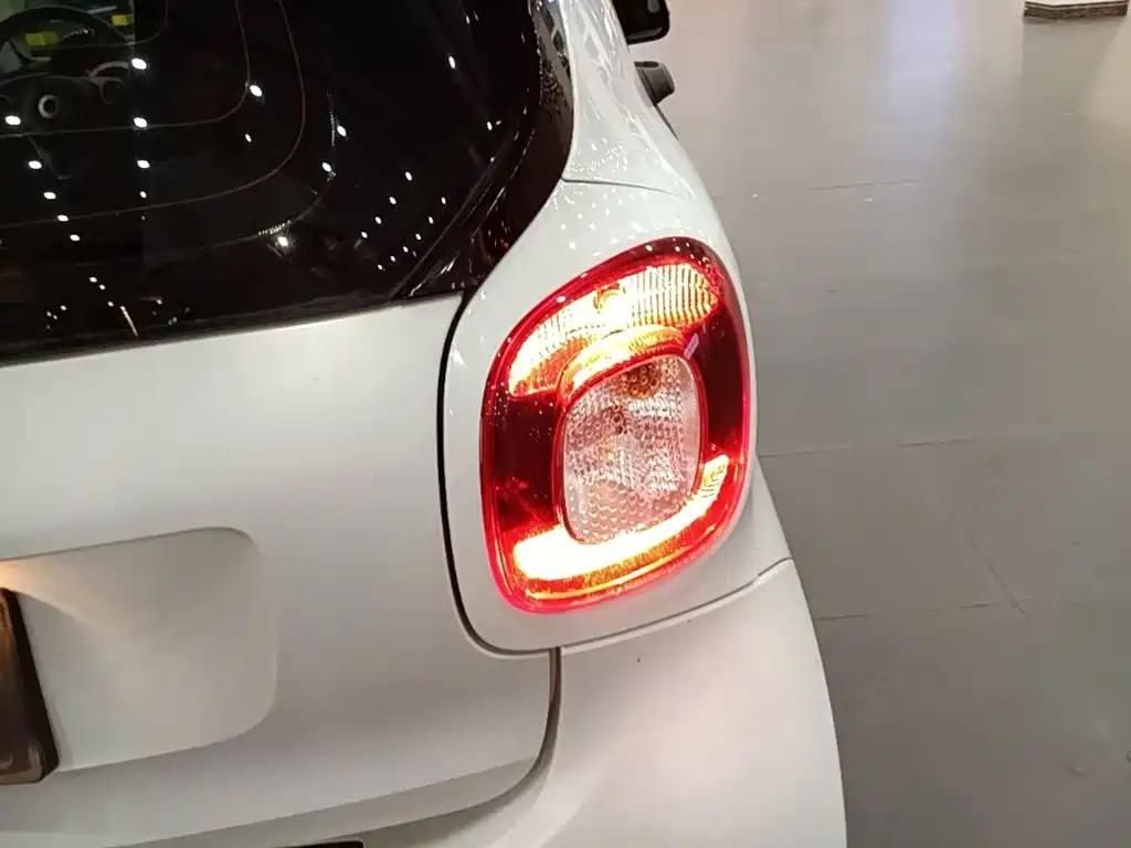 smart Smart Fortwo — миниатюра 8