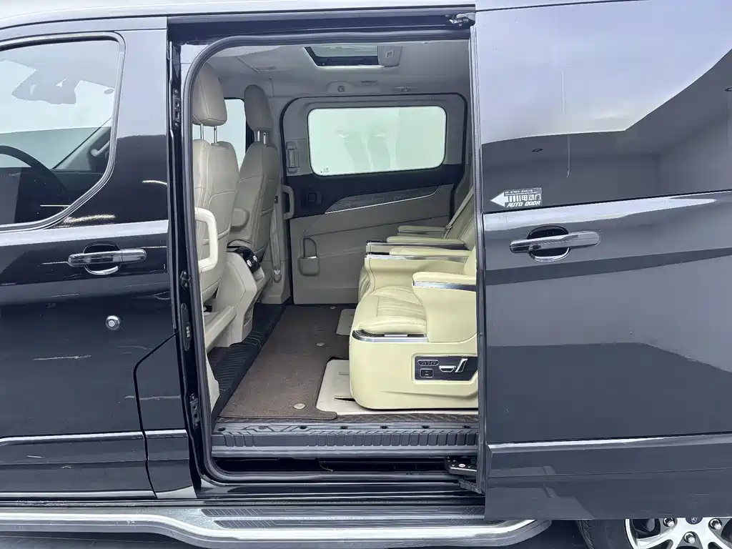 Ford Tourneo — миниатюра 15