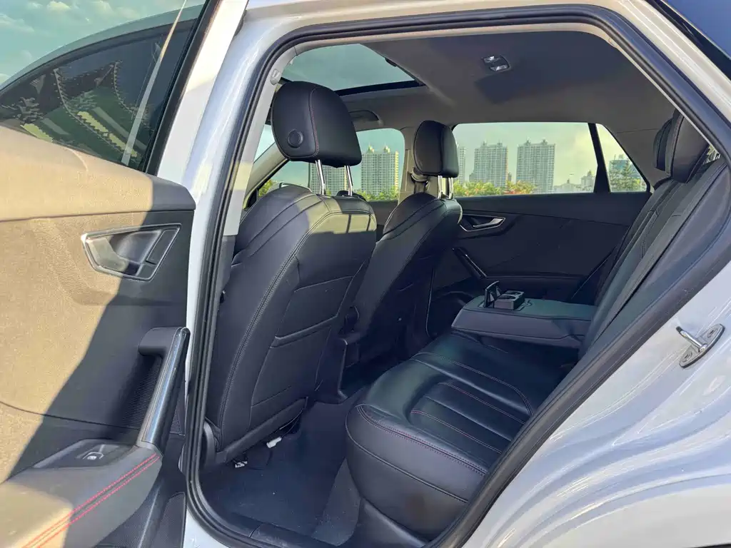 Audi Q2L — миниатюра 8