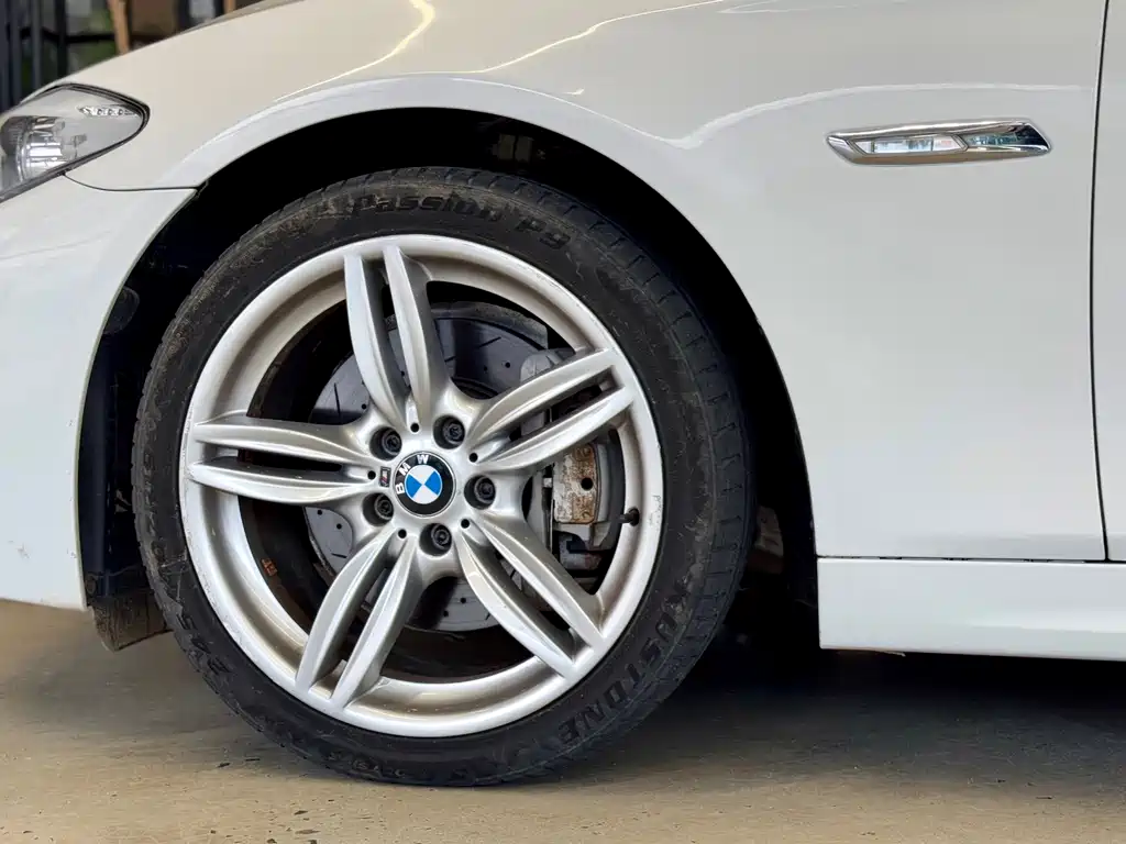 BMW 5 Series (Import) — миниатюра 8