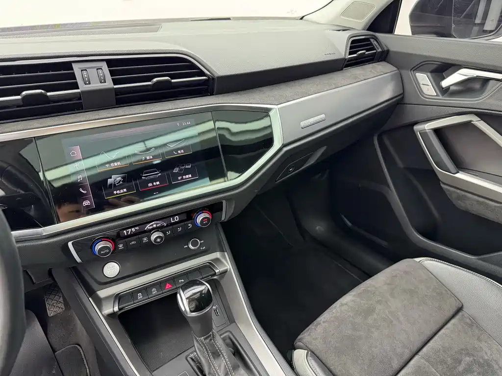 Audi Q3 — миниатюра 13