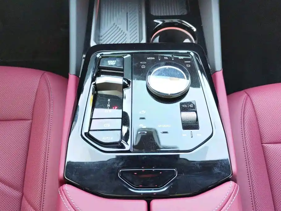 BMW i5 — миниатюра 11