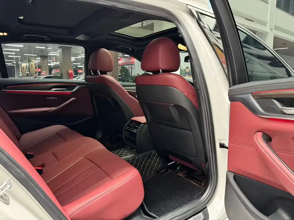 BMW 5 Series — миниатюра 19
