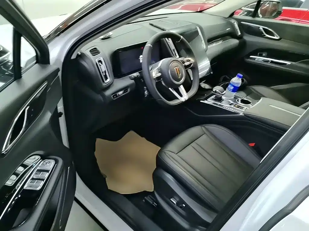 Hongqi Hongqi HS3 PHEV — миниатюра 16