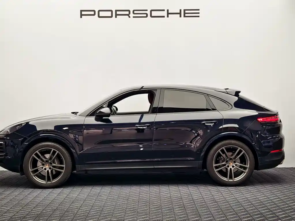 Porsche Cayenne — миниатюра 7