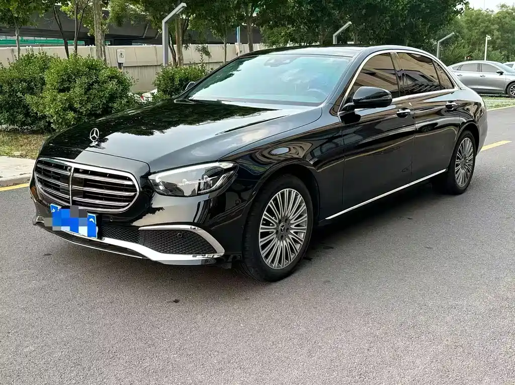 Mercedes-Benz E-Class 2023