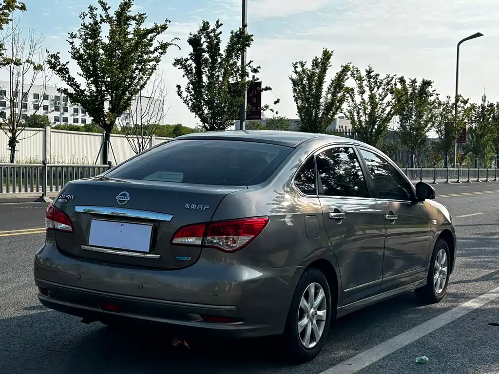 Nissan Sylphy — миниатюра 11