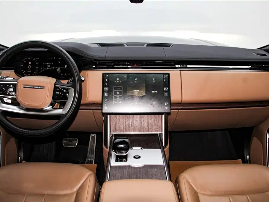 Land Rover Range Rover 2025 3.0 L6 400PS Long Wheelbase