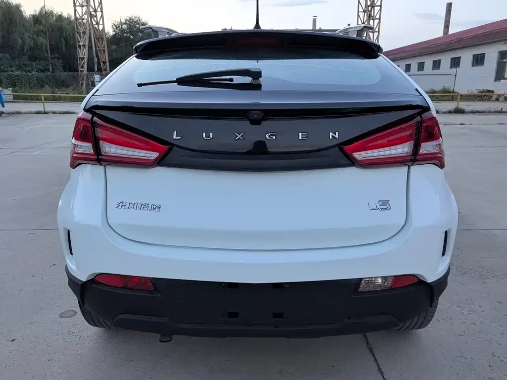 Luxgen U5 SUV — миниатюра 6