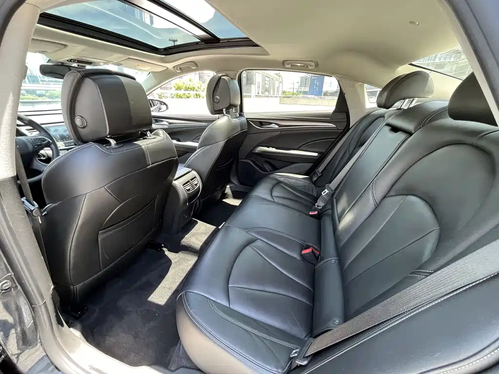 Buick LaCrosse 2021 652T Luxury
