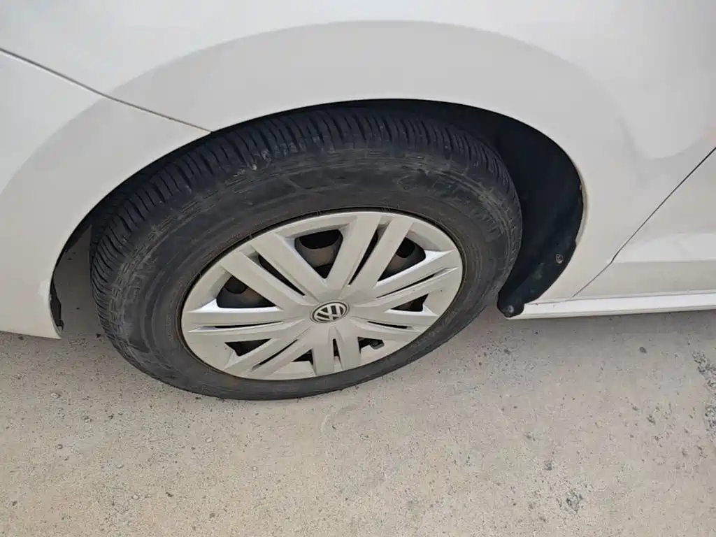 Volkswagen Polo — миниатюра 23