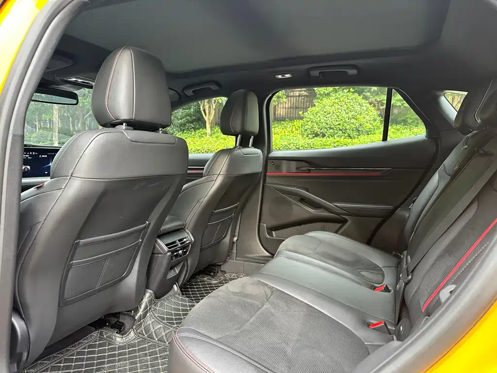 Ford Mondeo — миниатюра 7