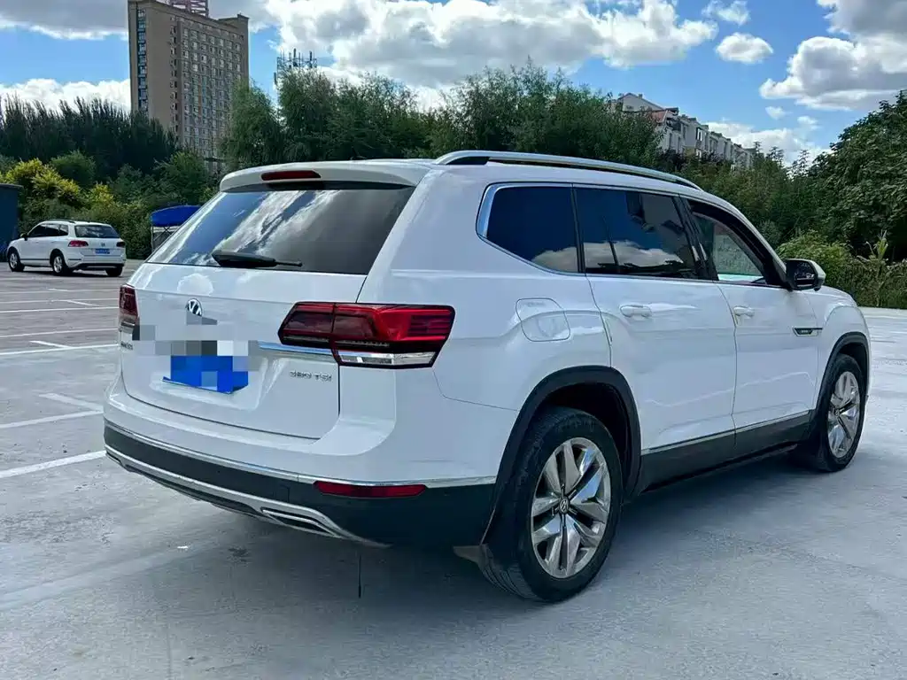 Volkswagen Teramont — миниатюра 4