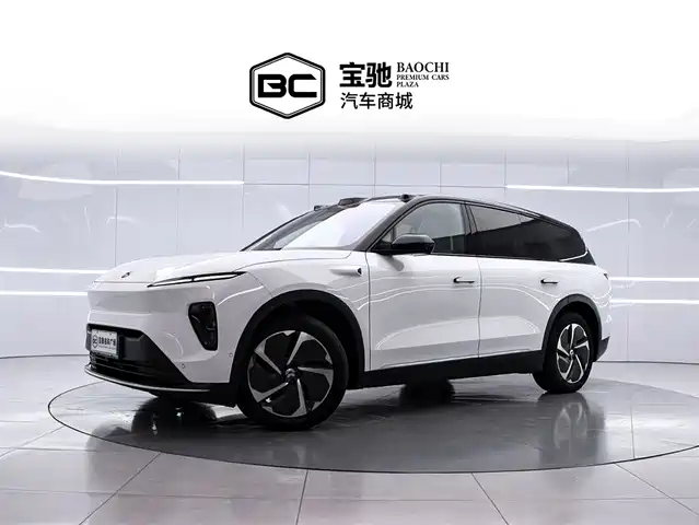 2025 Nio ES8