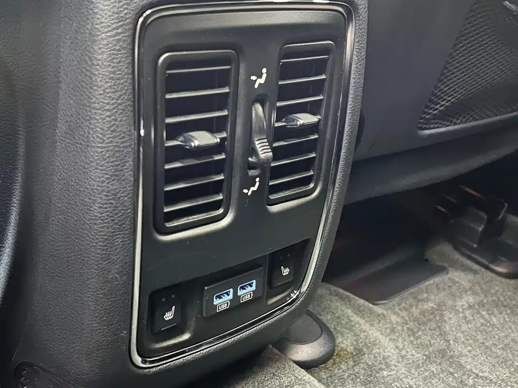 Jeep Grand Cherokee (Import) — миниатюра 10