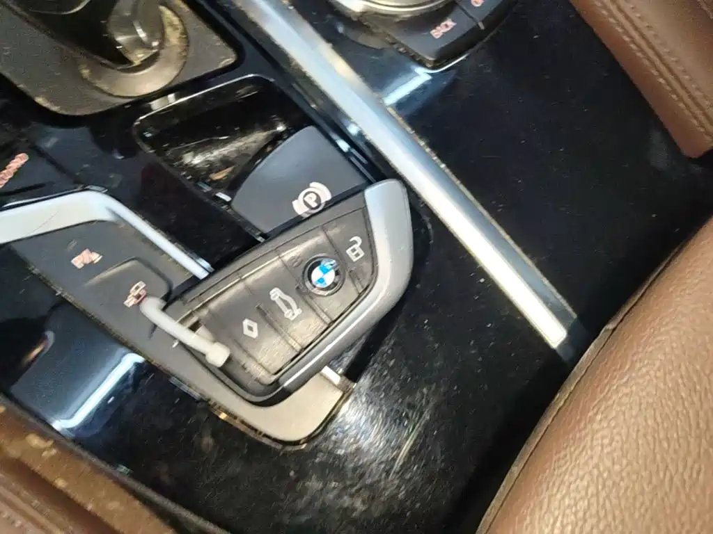 BMW X3 — миниатюра 9