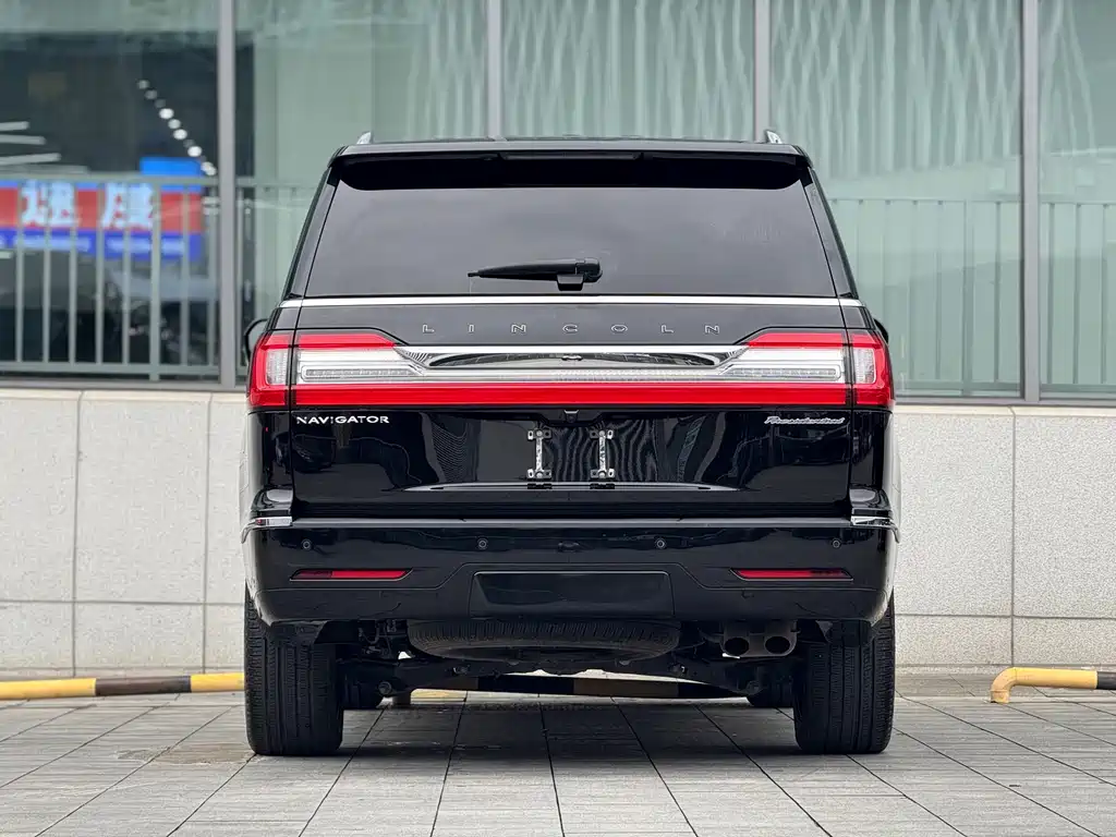 Lincoln Navigator — миниатюра 5