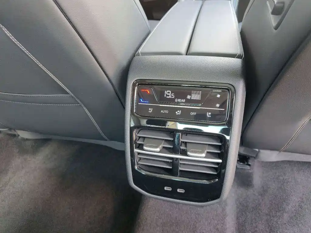 Volkswagen Magotan — миниатюра 9