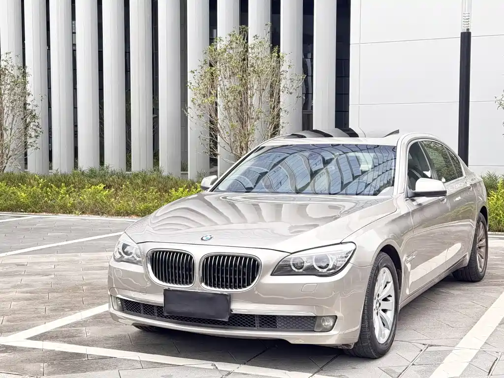 BMW 7 Series 2011