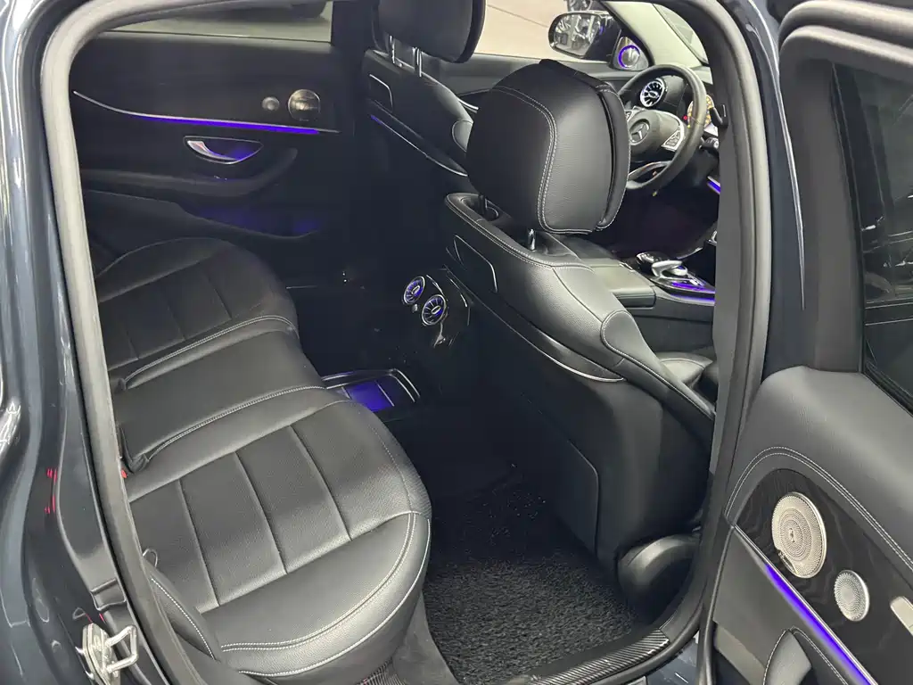 Mercedes-Benz E-Class — миниатюра 19