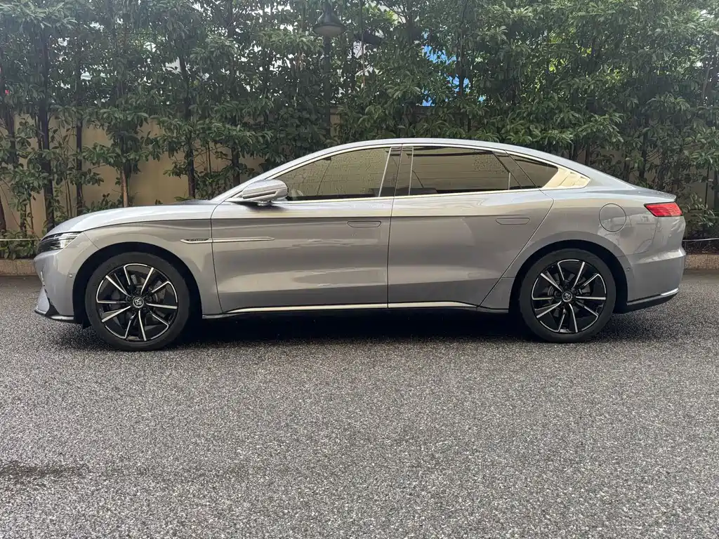 BYD Han — миниатюра 3