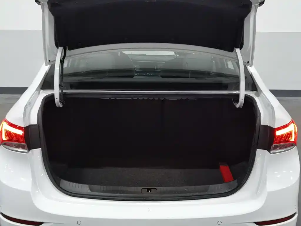 Buick Excelle — миниатюра 16