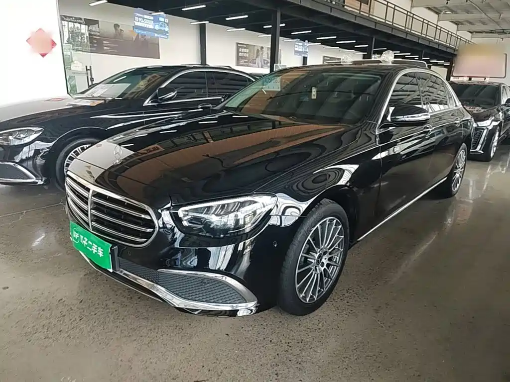 Mercedes-Benz E-Class — миниатюра 2