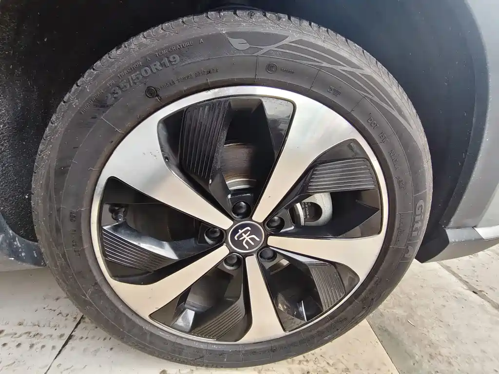 BYD PLUS New Energy — миниатюра 13