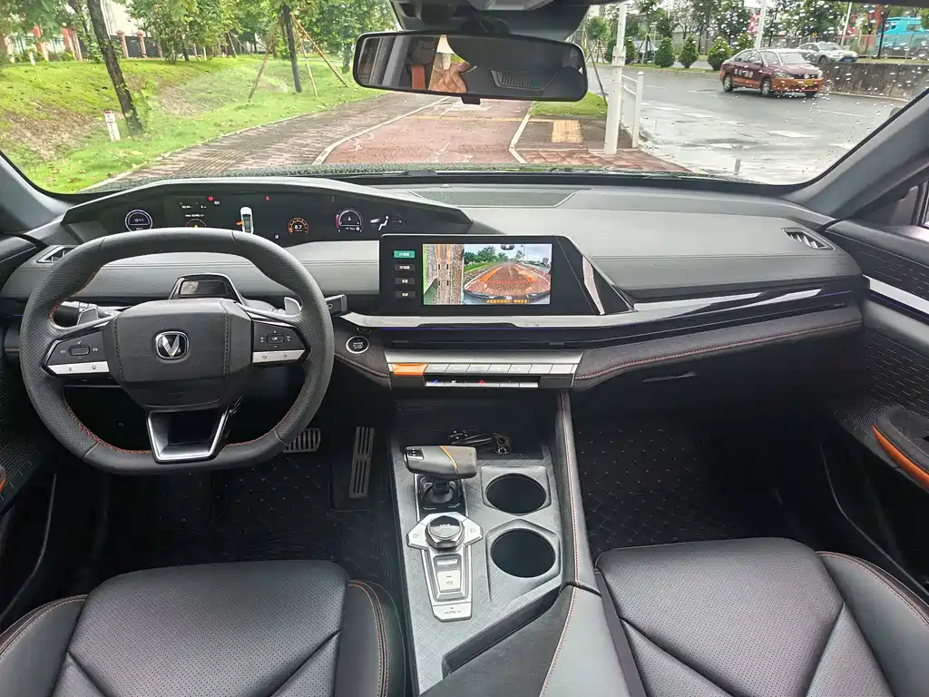 Changan UNI-V — миниатюра 6