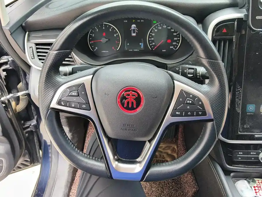 BYD MAX — миниатюра 15