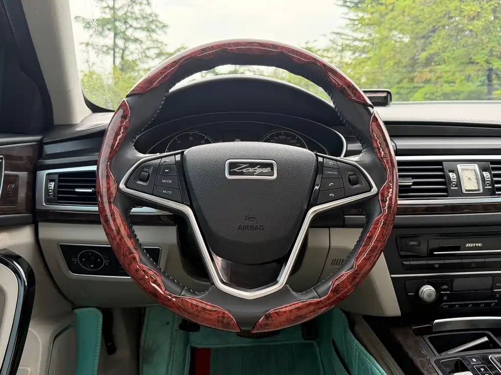 Zotye Zotye Z700 — миниатюра 8