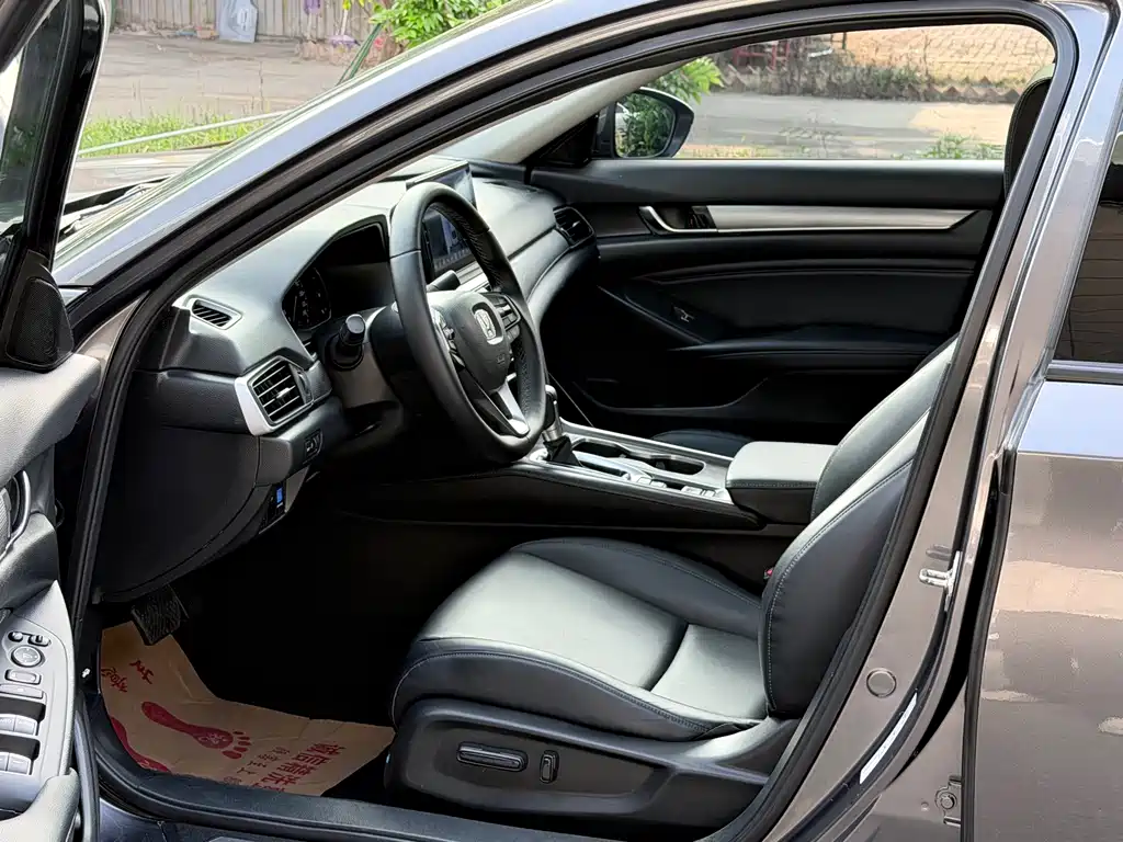 Honda Accord — миниатюра 7