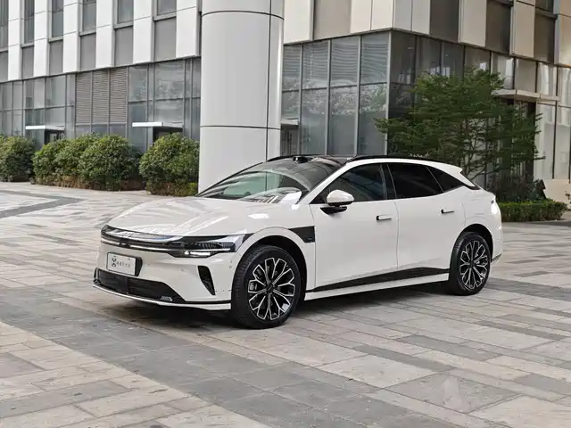 2025 Zeekr 007